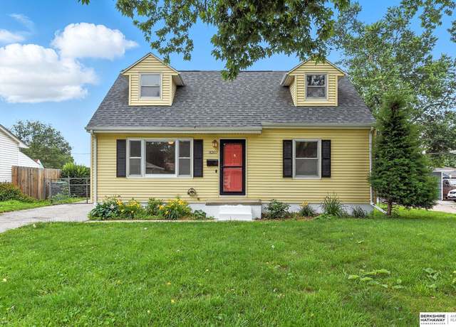 Property at 3207 S 121st St, Omaha, NE 68144, 4 beds, 2.5 baths
