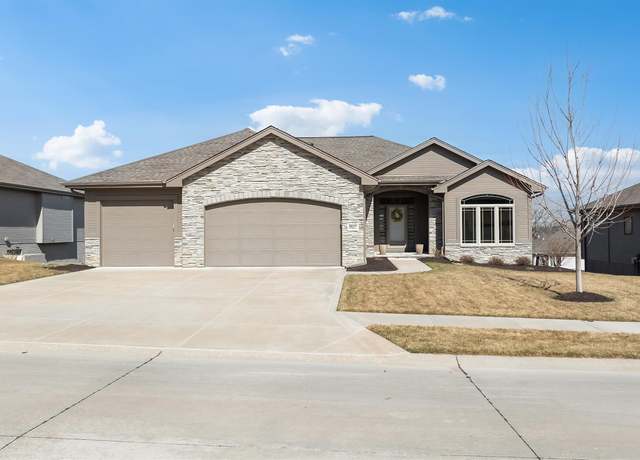 Property at 2517 N 188 St, Omaha, NE 68022, 4 beds, 3 baths
