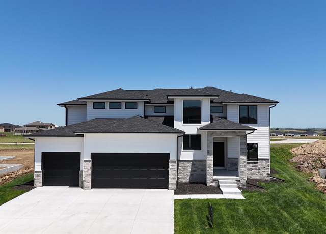 Property at 19606 Jaynes St, Elkhorn, NE 68022, 5 beds, 4.5 baths