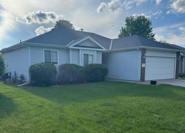 Property at 1101 N 83rd St, Lincoln, NE 68505, 4 beds, 3 baths