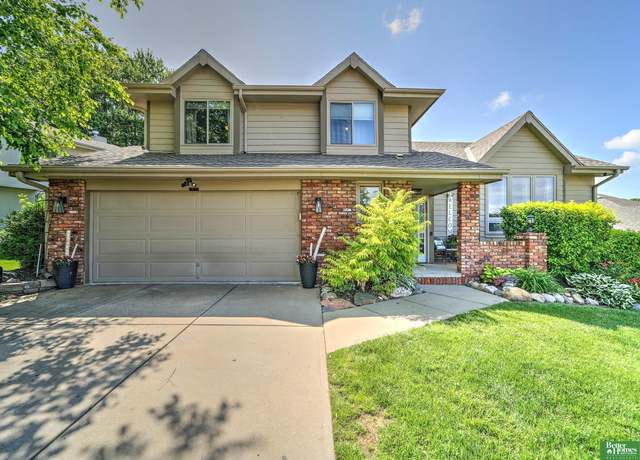 Property at 1216 S 167th St, Omaha, NE 68130, 4 beds, 3.5 baths