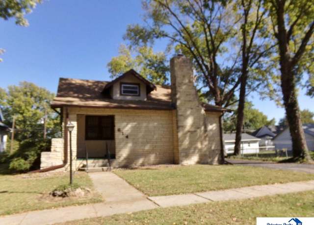 Property at 614 N 8 Th St, Wymore, NE 68466, 4 beds, 1.5 baths