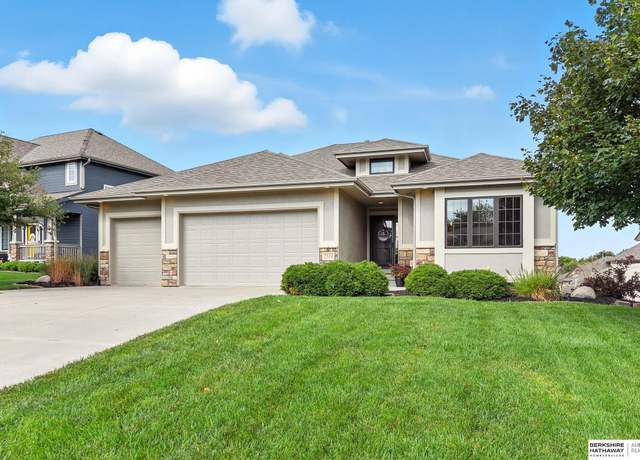 Property at 7112 S 193rd St, Gretna, NE 68028, 5 beds, 3 baths