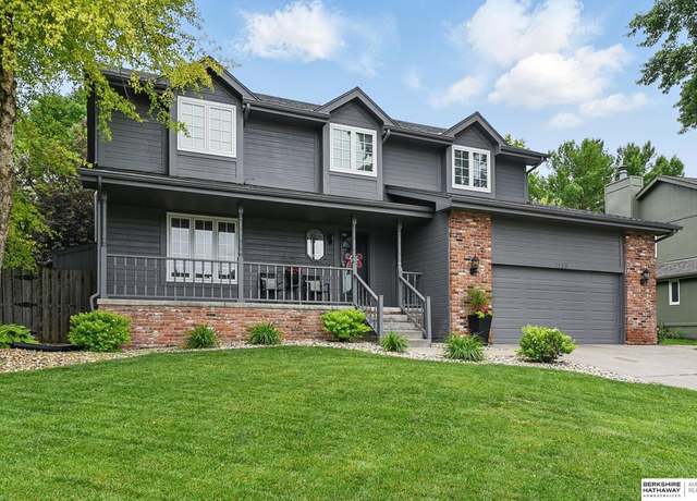 Property at 1725 N 162nd St, Omaha, NE 68118, 5 beds, 3.5 baths