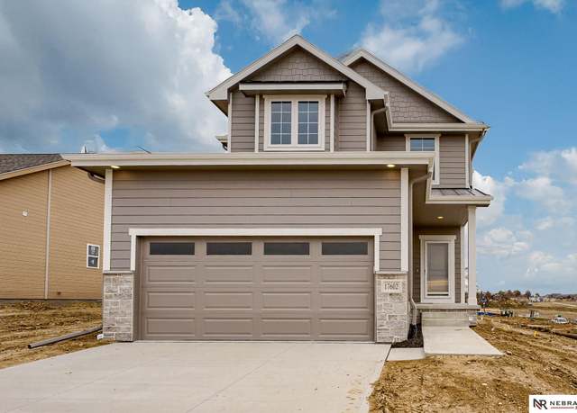 Property at 17602 Hanover St, Bennington, NE 68007, 3 beds, 2.5 baths