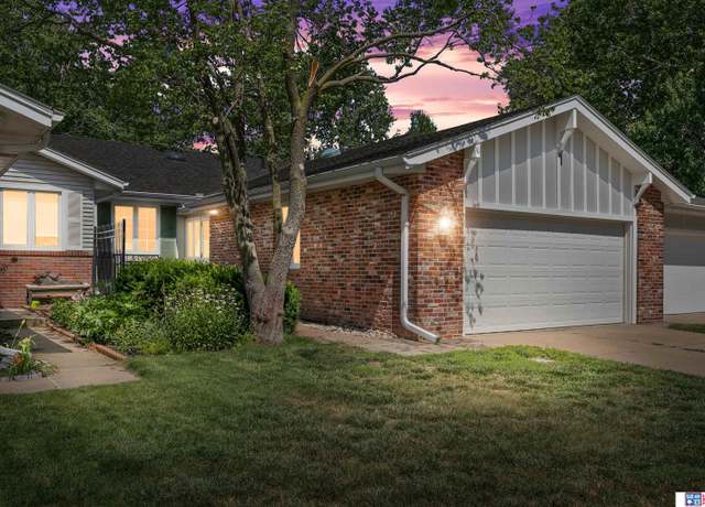 Property at 7100 Oldpost Rd #20, Lincoln, NE 68506, 2 beds, 3 baths