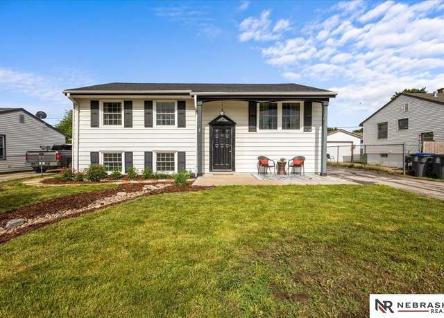 Property at 4022 Ramelle Dr, Council Bluffs, IA 51501, 4 beds, 3 baths