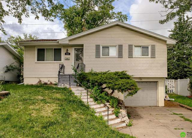 Property at 4864 S 143 St, Omaha, NE 68137, 3 beds, 1 bath