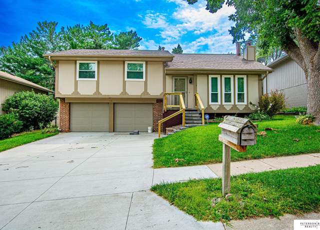 Property at 12915 Josephine St, Omaha, NE 68138, 3 beds, 2 baths