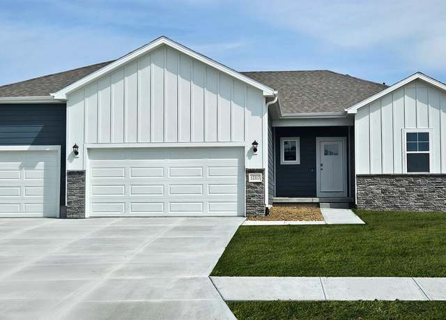 Property at 12317 S 204th Ave, Gretna, NE 68028, 4 beds, 3.5 baths