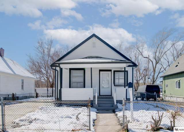 Property at 2514 N 25th St, Omaha, NE 68111, 4 beds, 2 baths