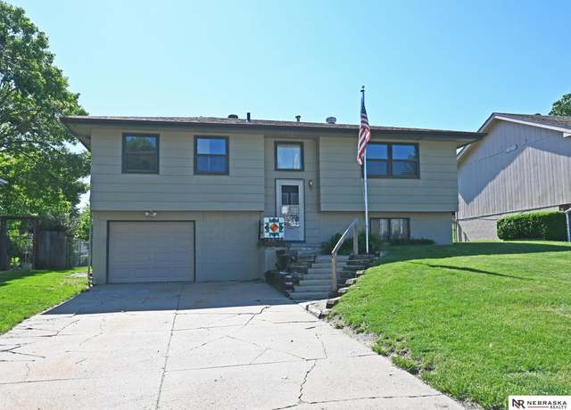 Property at 4841 N 130th Cir, Omaha, NE 68164, 3 beds, 2 baths