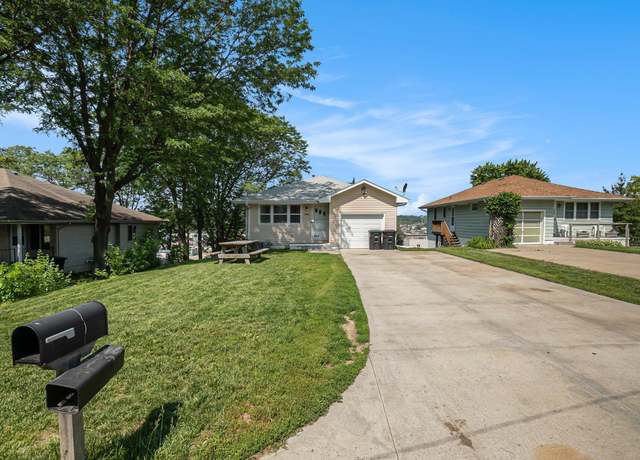 Property at 2724 N 83rd St, Omaha, NE 68134, 3 beds, 2 baths