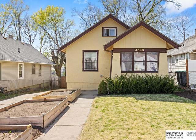 Property at 4538 N 41 St, Omaha, NE 68111, 2 beds, 1 bath