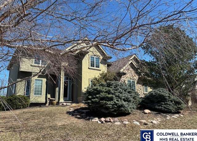 Property at 103 S 173rd Avenue Circle, Omaha, NE 68118, 4 beds, 4.5 baths