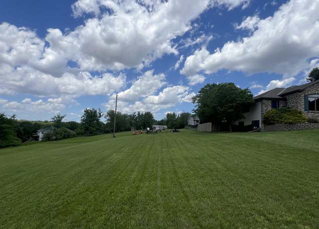 Property at 1704 Beaver Lake Blvd, Plattsmouth, NE 68048