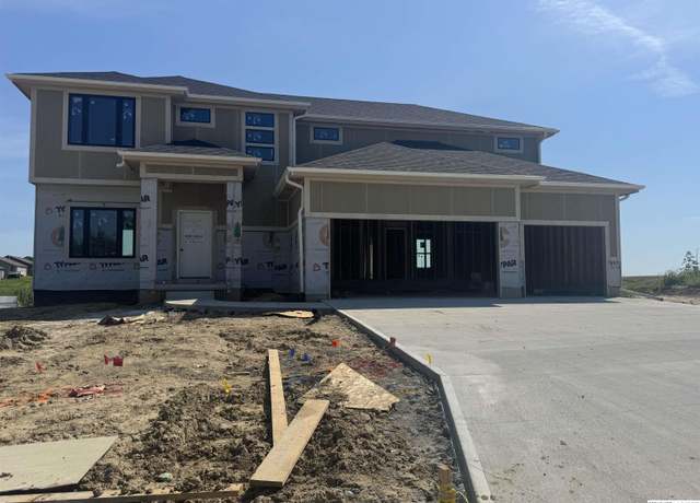 Property at 21307 Y St, Elkhorn, NE 68022, 5 beds, 2.5 baths