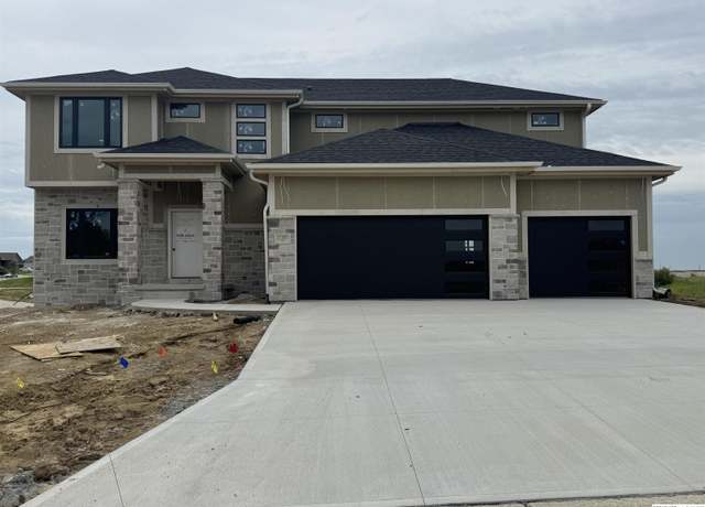 Property at 21307 Y St, Elkhorn, NE 68022, 5 beds, 2.5 baths