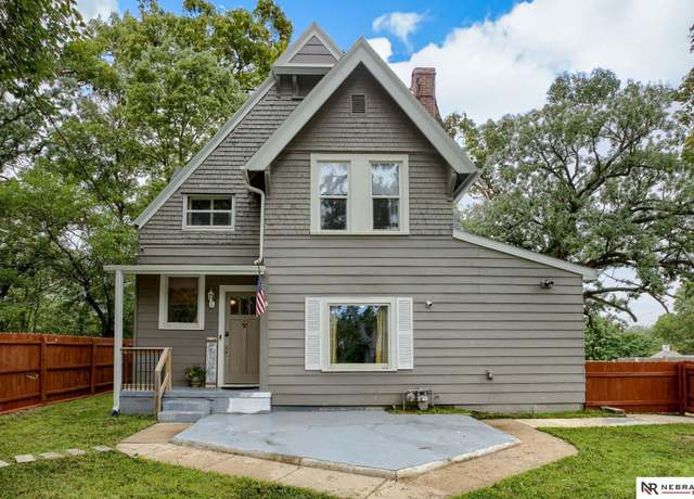 Property at 704 Hazel St, Council Bluffs, IA 51503, 4 beds, 1.5 baths