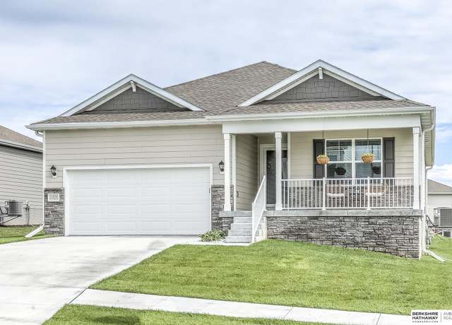 Property at 11525 S 191st Ave, Gretna, NE 68028, 4 beds, 3 baths