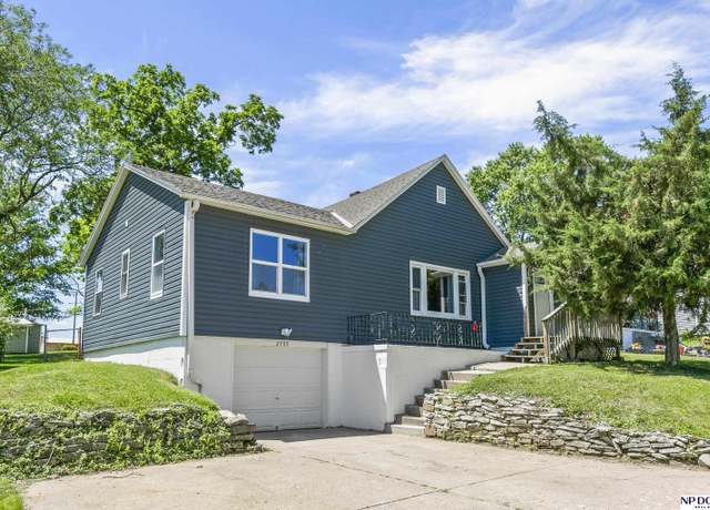 Property at 2705 Margo St, Bellevue, NE 68147, 3 beds, 1 bath