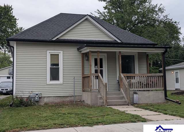 Property at 632 W 7th St, York, NE 68467, 2 beds, 1 bath