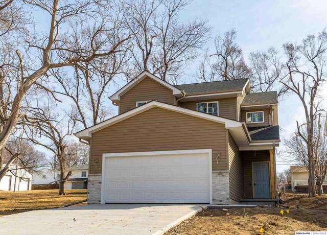 Property at 5441 S 51st St, Omaha, NE 68117, 4 beds, 3.5 baths