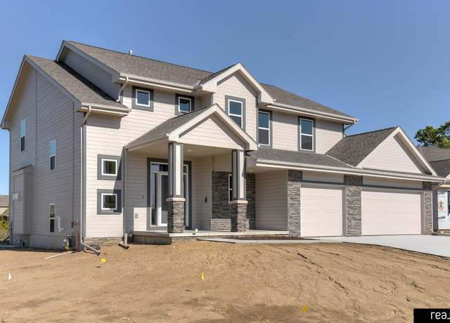 Property at 12615 Carpenter St, Papillion, NE 68138, 5 beds, 3.5 baths