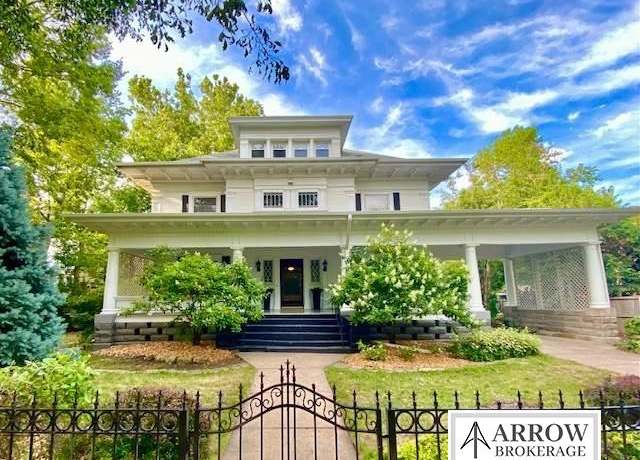 Property at 1621 A St, Lincoln, NE 68502, 5 beds, 3.5 baths