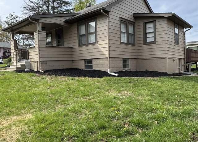 Property at 3960 Curtis Ave, Omaha, NE 68111, 3 beds, 2 baths