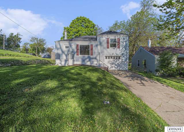 Property at 3302 N 54th St, Omaha, NE 68104, 2 beds, 2 baths