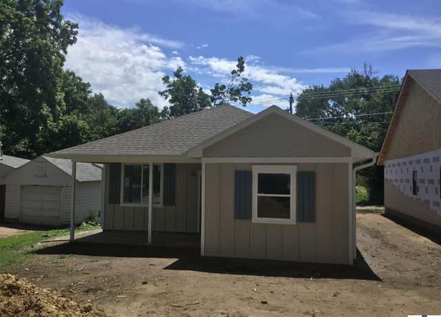 Property at 2921 Decatur St, Omaha, NE 68111-0000, 3 beds, 2 baths