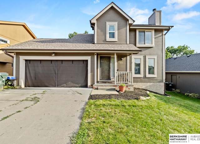 Property at 8311 Iowa St, Omaha, NE 68122, 3 beds, 3.5 baths