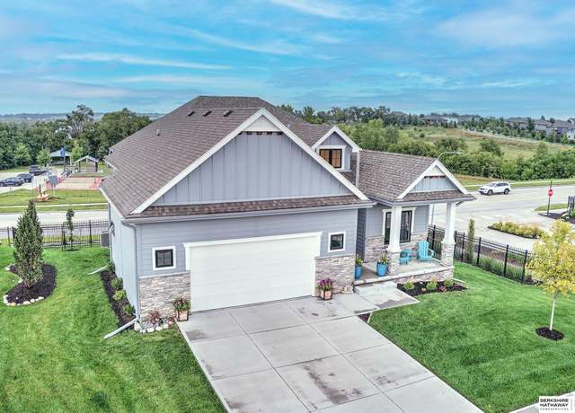 Property at 12650 Grant Plz, Papillion, NE 68138, 3 beds, 3 baths