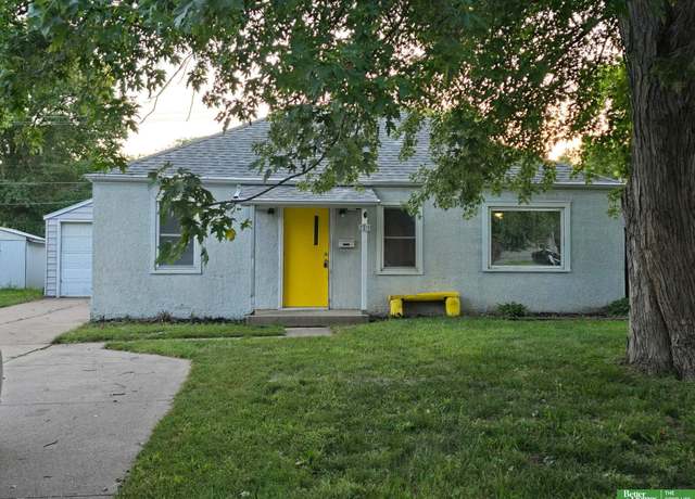 Property at 2510 Hancock St, Bellevue, NE 68005, 2 beds, 1 bath