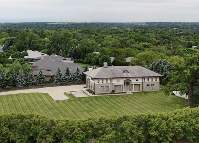 Property at 412 N 96th St, Omaha, NE 68114, 3 beds, 3.5 baths
