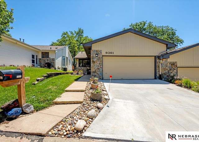 Property at 9361 Hillside Plz, Omaha, NE 68114, 2 beds, 2.5 baths