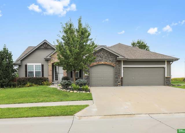 Property at 20055 Polk St, Omaha, NE 68135, 3 beds, 2 baths