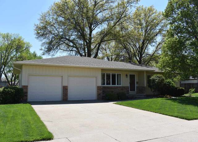 Property at 2041 E 19th St, Fremont, NE 68025, 3 beds, 1 bath