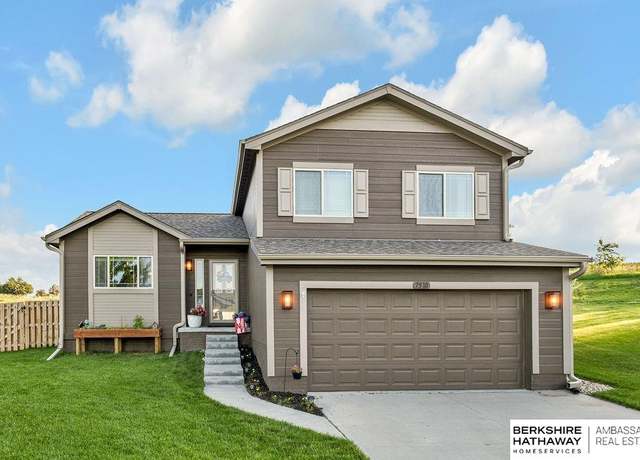 Property at 7510 N 143rd Avenue Circle, Omaha, NE 68142, 3 beds, 2.5 baths