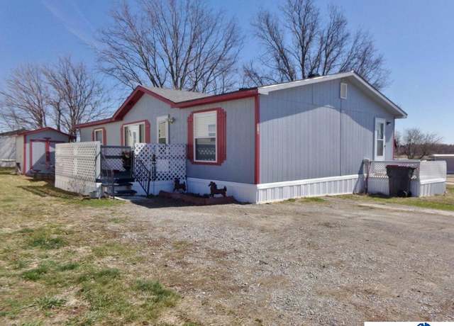 Property at 316 Cheyenne Dr, Beatrice, NE 68310, 3 beds, 2 baths
