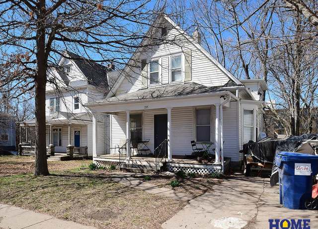 Property at 235 S 26th St, Lincoln, NE 68510, 4 beds, 2 baths