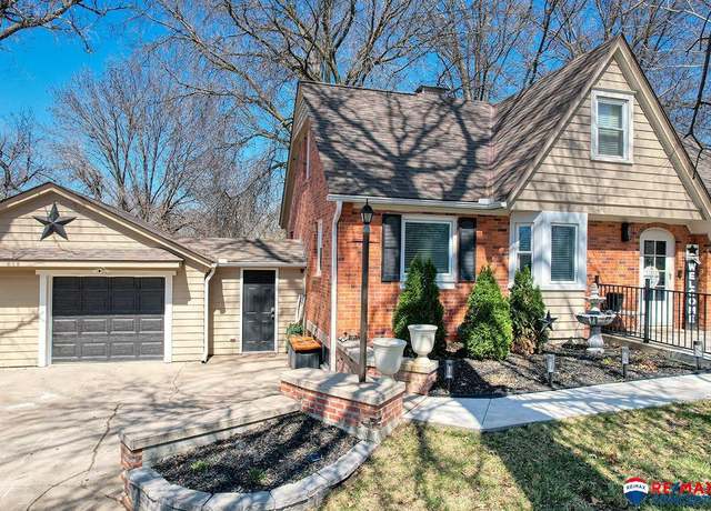 Property at 6850 South St, Lincoln, NE 68506, 3 beds, 1 bath