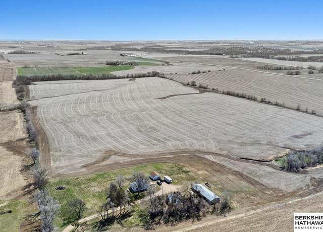 Property at 1450 County Road 25, Weston, NE 68070, 4 beds, 1 bath