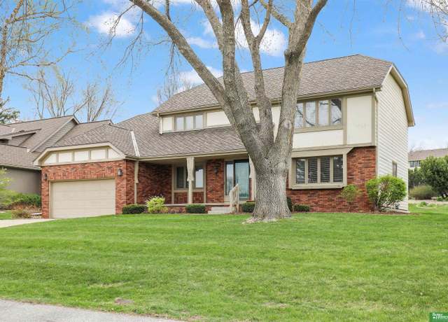 Property at 6309 S 120th Plz, Omaha, NE 68137, 4 beds, 3 baths