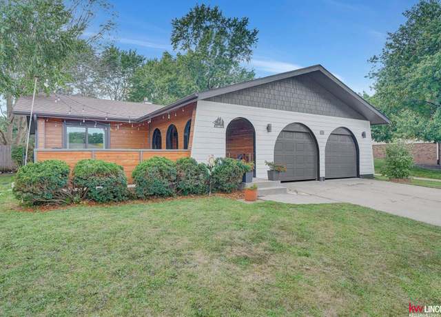 Property at 3111 Stephanos Dr, Lincoln, NE 68516, 3 beds, 3 baths