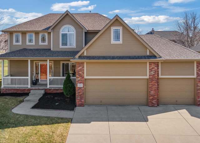 Property at 16305 Rosewood St, Omaha, NE 68136, 4 beds, 3.5 baths