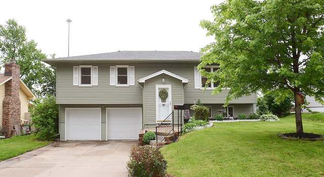 Photo of 11321 Gold St, Omaha, NE 68144