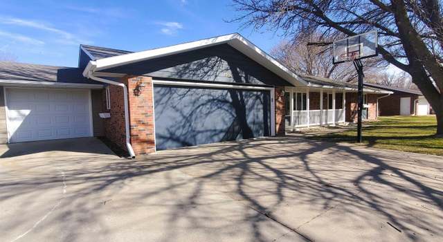 Photo of 1160 10th St, Henderson, NE 68371