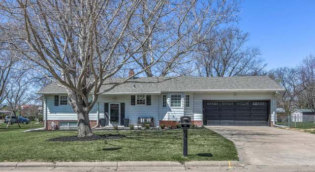 Photo of 1636 S 98 St, Omaha, NE 68124